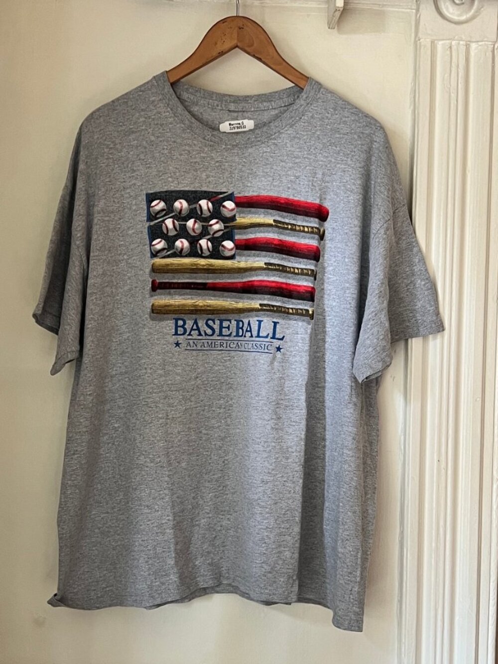 vintage Baseball an American Classic s/s tee, gray, good condition
